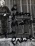 PREVERT : Collage original réalisé sur une photographie originale de Robert Doisneau enrichi d'un envoi autographe signé de Jacques Prévert - Autographe, Edition Originale - Edition-Originale.com