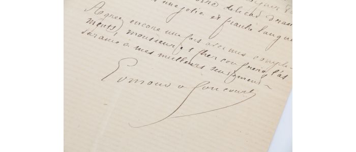 GONCOURT : Lettre autographe datée et signée adressée à un confrère écrivain : 