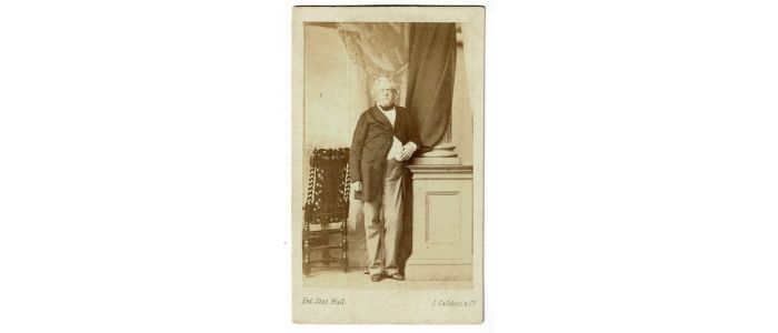 THACKERAY : [PHOTOGRAPHIE] Portrait photographique de William Makepeace Thackeray - First edition - Edition-Originale.com