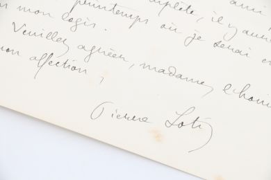 LOTI : Lettre autographe signée de Pierre Loti adressée vraisemblablement à Julia Daudet dans laquelle il se montre heureux de lui rendre un service et de l'accueillir peut-être bientôt à Hendaye : 