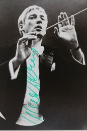 WERNER : Carte postale photographique signée d'Oskar Werner le représentant en chef d'orchestre - Signiert, Erste Ausgabe - Edition-Originale.com